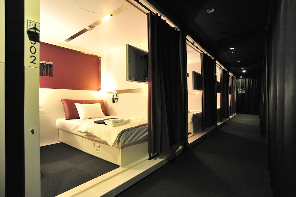 First Cabin Hakata Fukuoka  Exterior foto